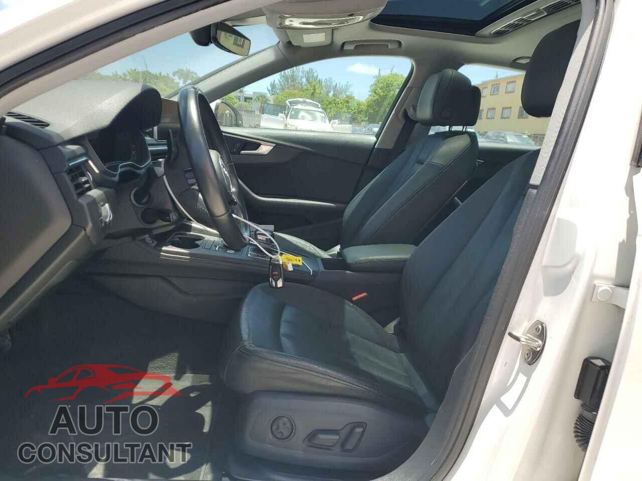 AUDI A4 2017 - WAUKMAF44HN056760