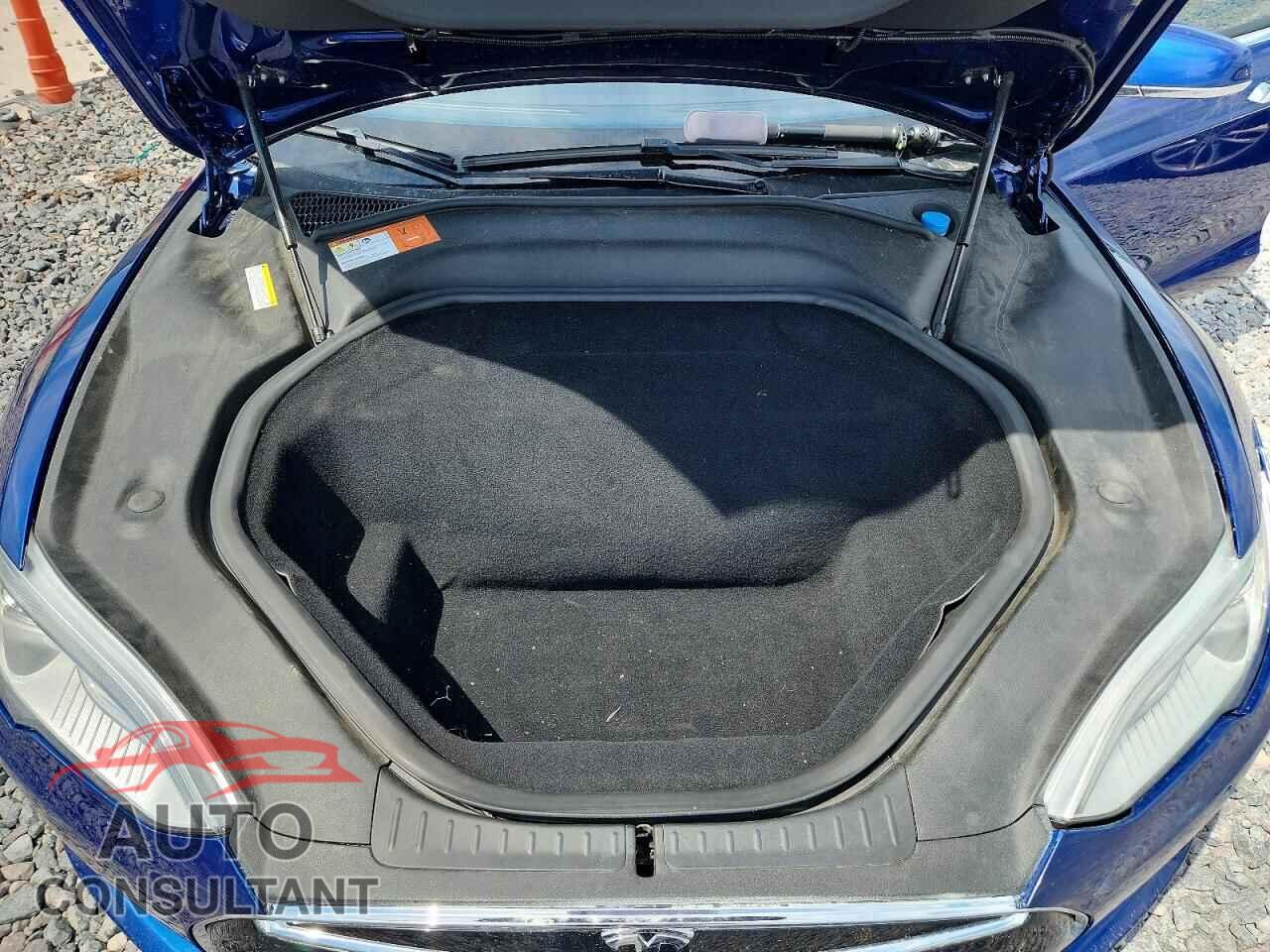 TESLA MODEL S 2015 - 5YJSA1E29FF112327