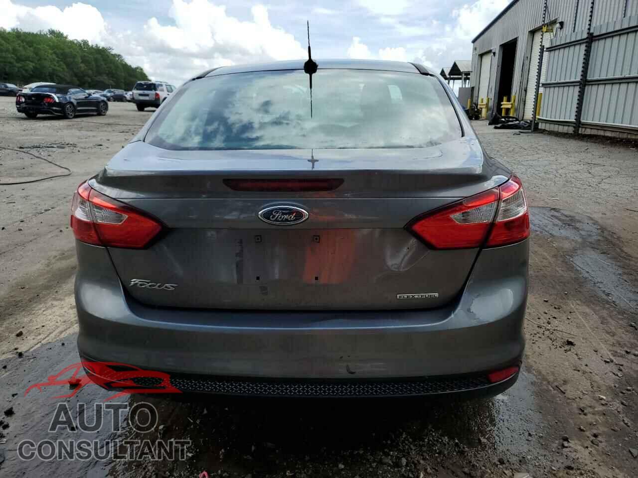FORD FOCUS 2013 - 1FADP3E26DL330972