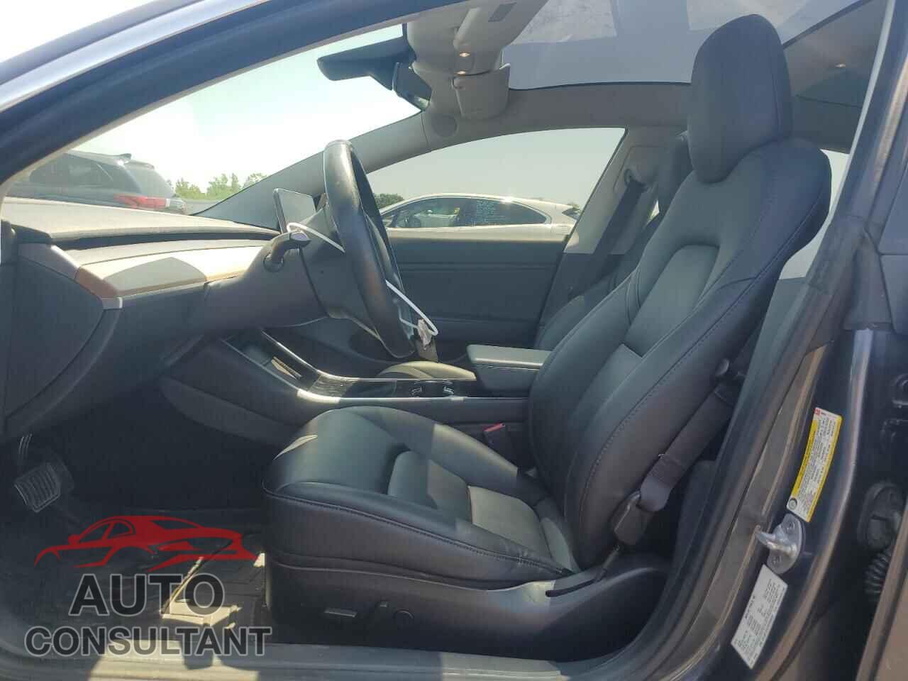 TESLA MODEL 3 2019 - 5YJ3E1EA7KF298654