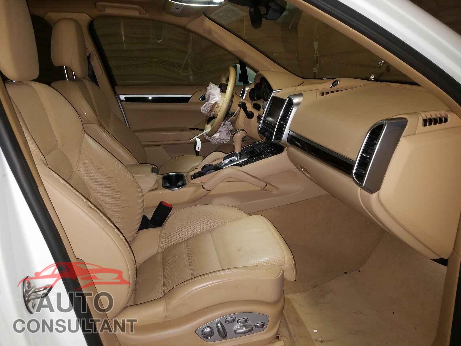 PORSCHE CAYENNE 2016 - WP1AB2A23GLA97082