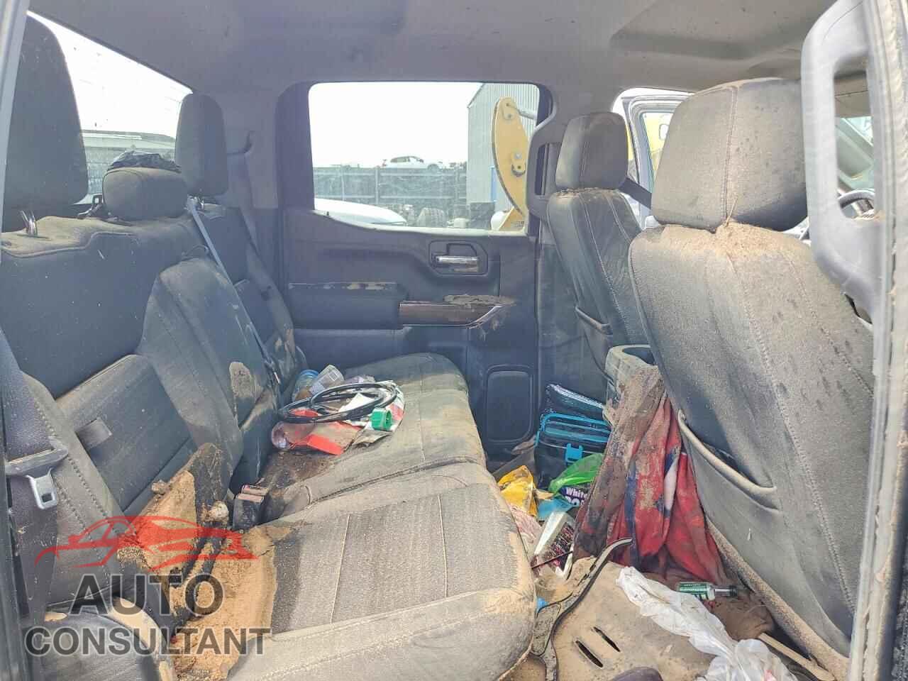 CHEVROLET SILVERADO 2021 - 1GCPYFEDXMZ422722