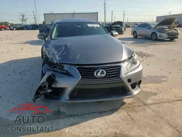 LEXUS IS 2015 - JTHBF1D29F5067716
