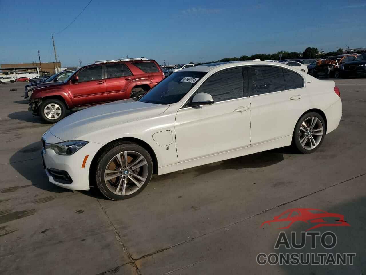 BMW 3 SERIES 2017 - WBA8E1C5XHK480210