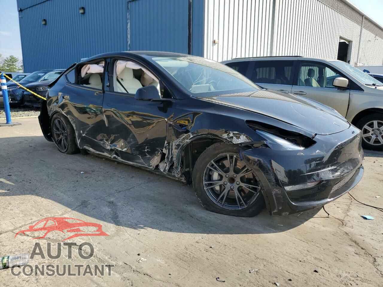 TESLA MODEL Y 2024 - 7SAYGDED7RF162680