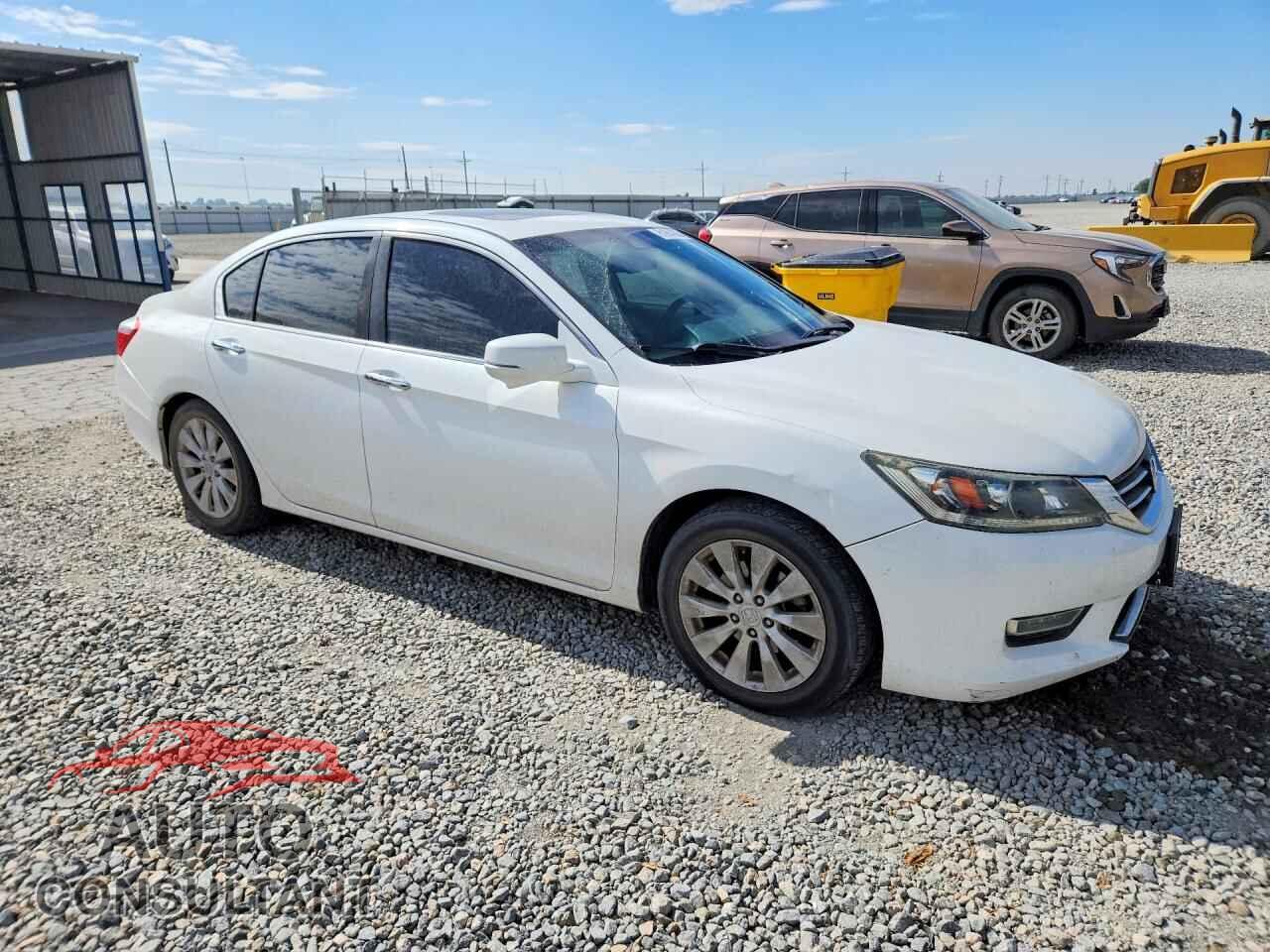 HONDA ACCORD 2013 - 1HGCR2F84DA089262