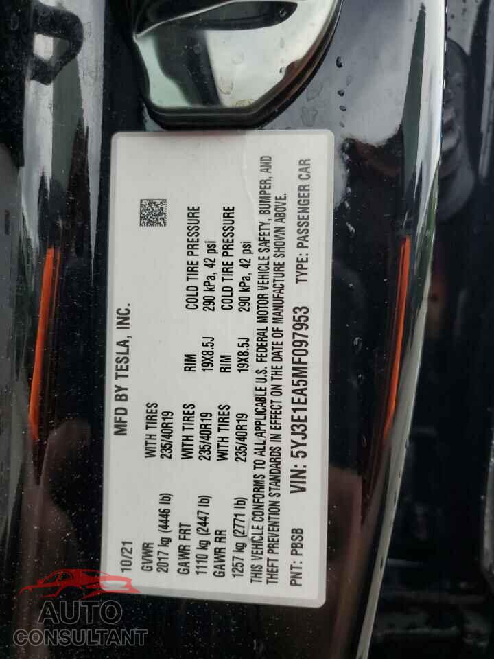 TESLA MODEL 3 2021 - 5YJ3E1EA5MF097953