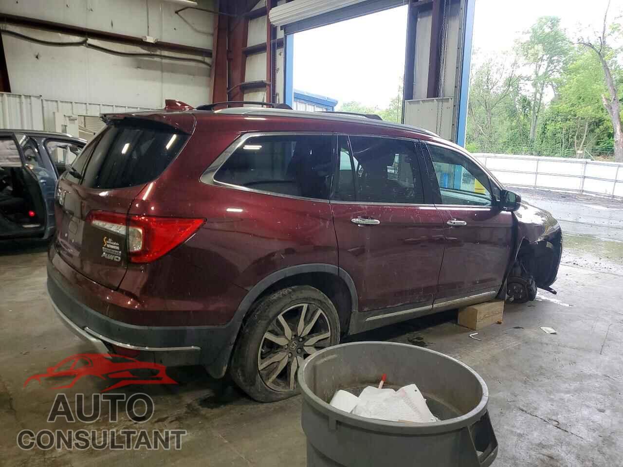 HONDA PILOT 2019 - 5FNYF6H68KB003035