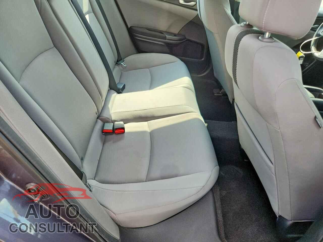 HONDA CIVIC 2017 - 19XFC2F88HE030103