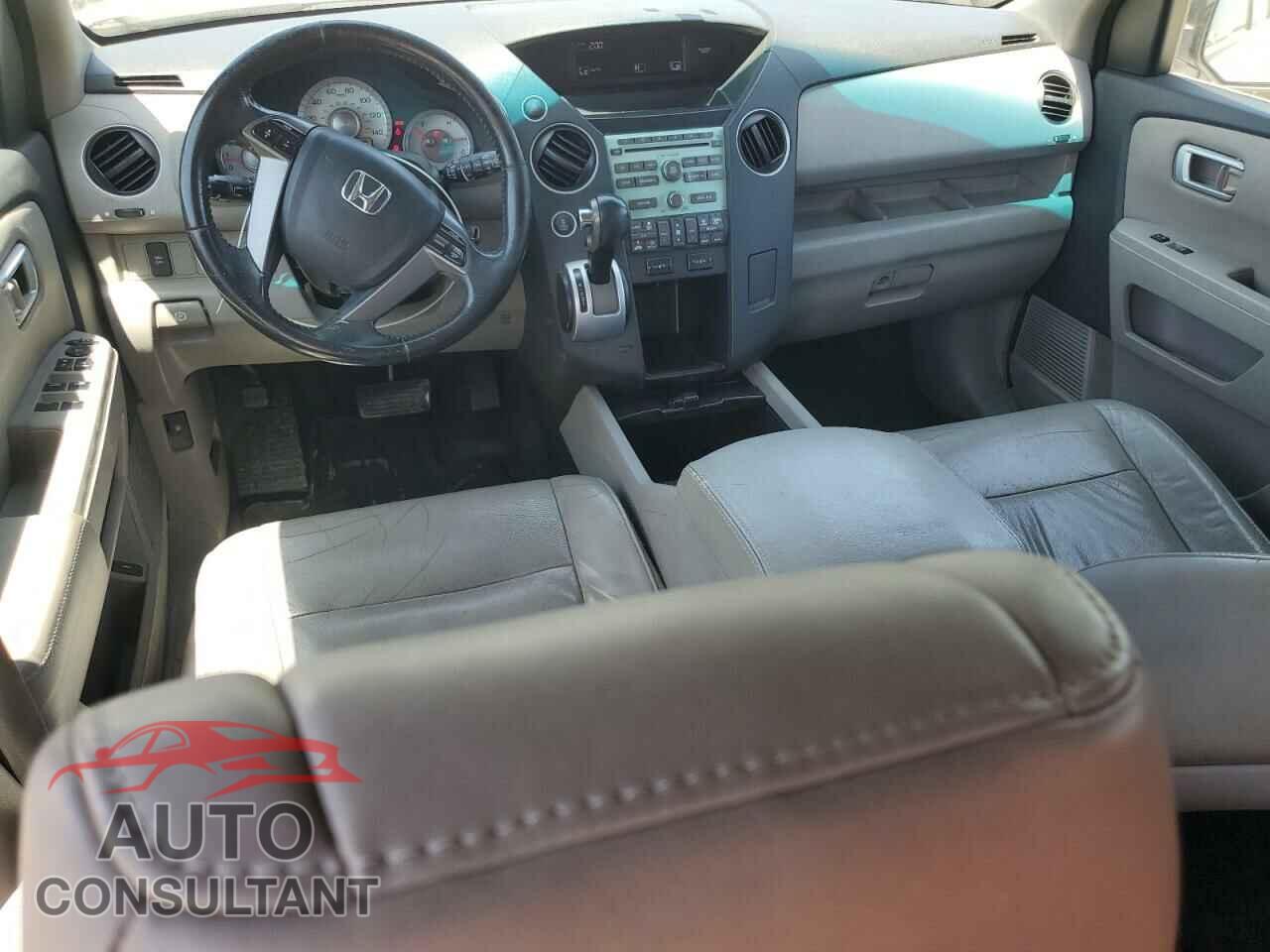 HONDA PILOT 2011 - 5FNYF4H5XBB060445