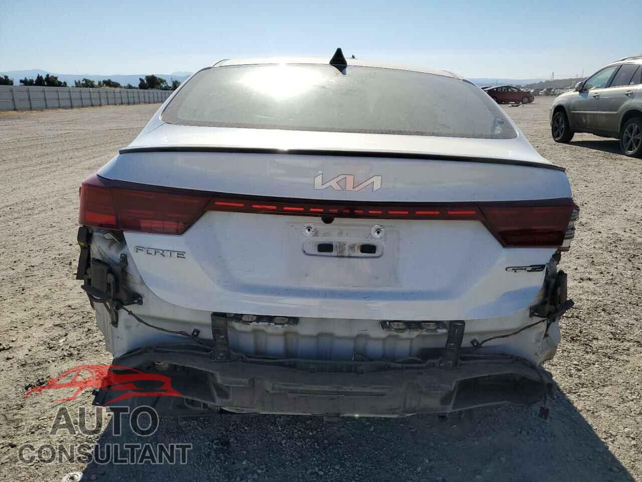 KIA FORTE 2023 - 3KPF54AD1PE582244