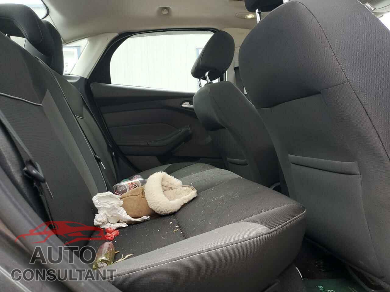 FORD FOCUS 2014 - 1FADP3F23EL446579