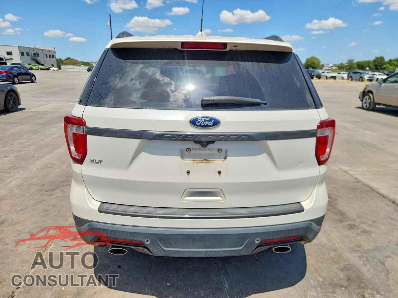 FORD EXPLORER 2018 - 1FM5K7D8XJGB78172