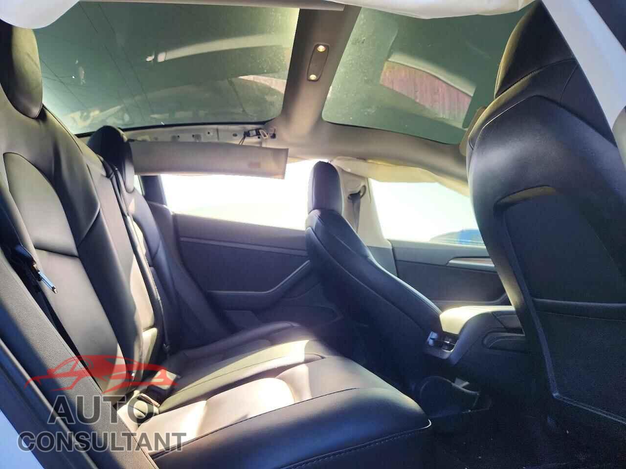 TESLA MODEL 3 2021 - 5YJ3E1EB4MF015414