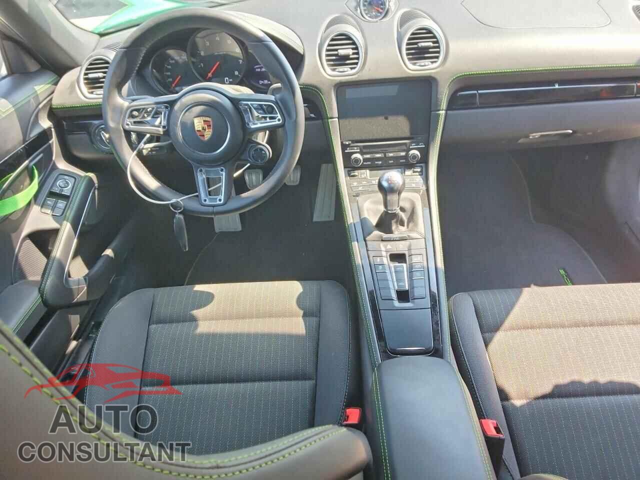 PORSCHE BOXSTER 2023 - WP0CA2A82PS205117