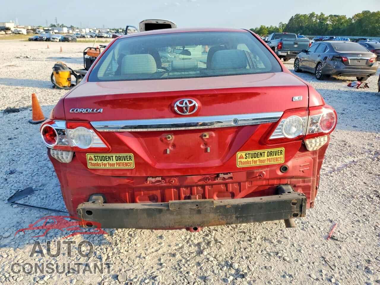 TOYOTA COROLLA 2013 - 2T1BU4EE8DC059656