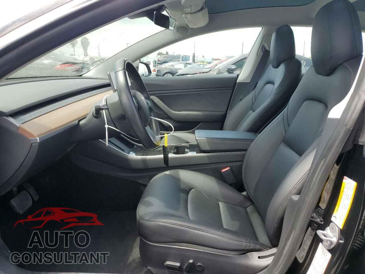 TESLA MODEL 3 2019 - 5YJ3E1EA6KF323818