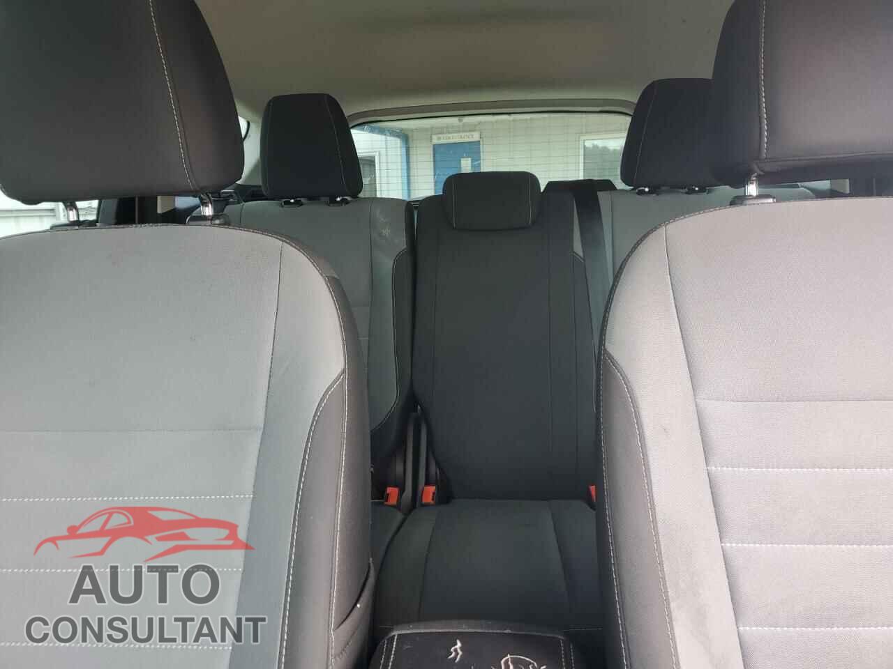 FORD ESCAPE 2017 - 1FMCU0F72HUB96030
