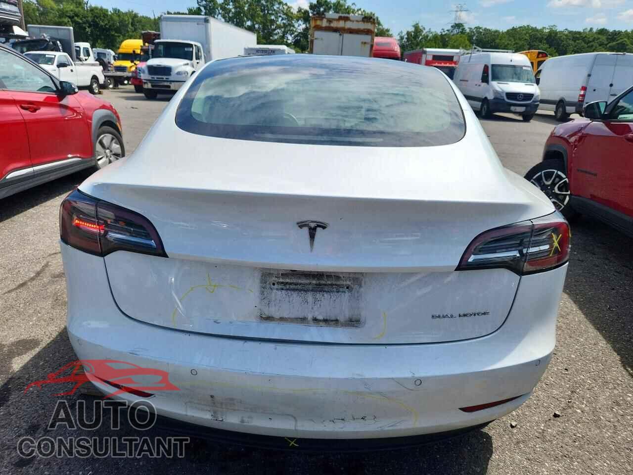 TESLA MODEL 3 2022 - 5YJ3E1EB5NF285804