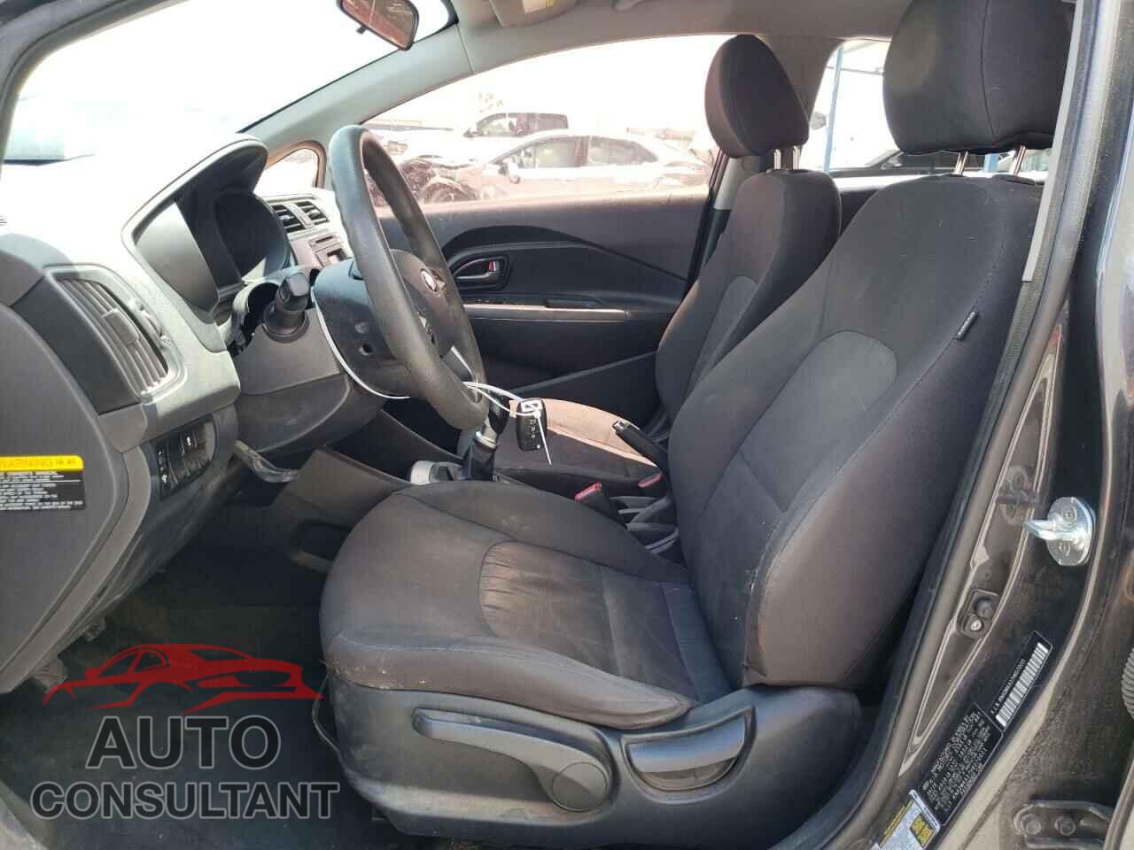 KIA RIO 2017 - KNADM4A37H6070011