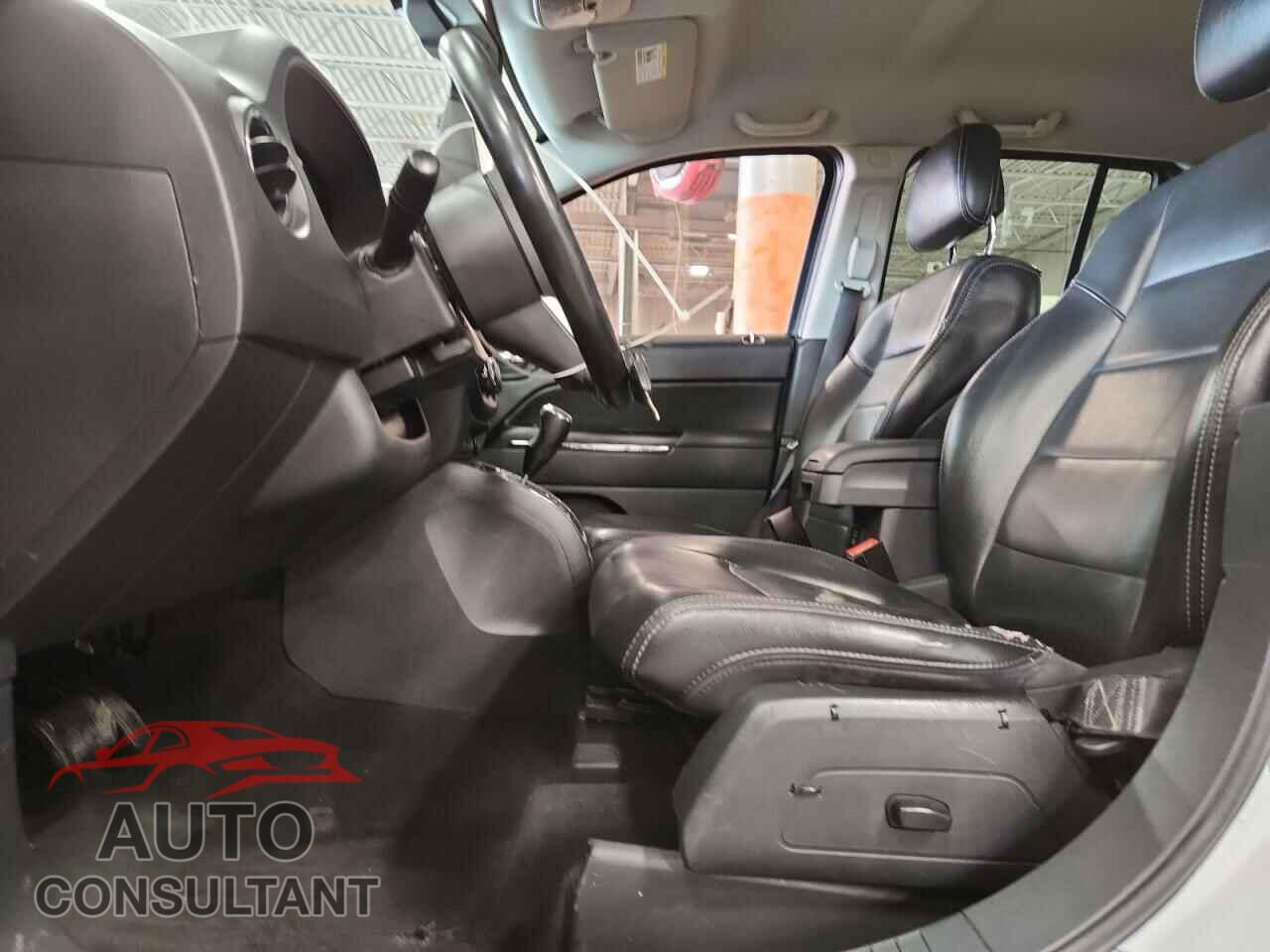 JEEP COMPASS 2011 - 1J4NF5FB2BD263803