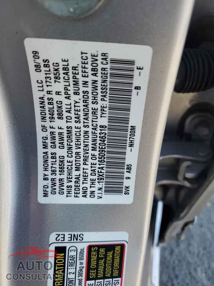 HONDA CIVIC 2009 - 19XFA16509E046318