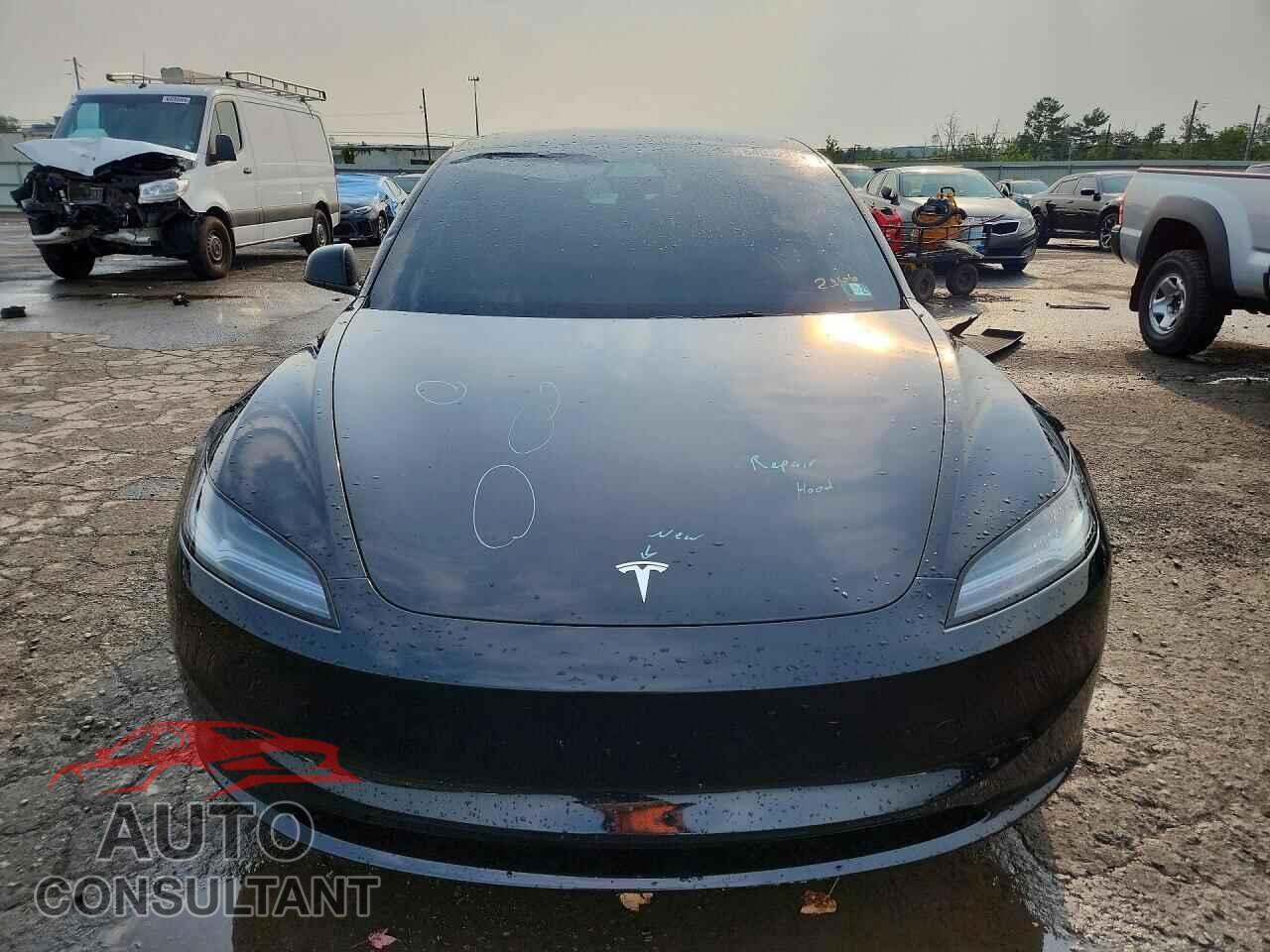 TESLA MODEL 3 2025 - 5YJ3E1EB5SF933251
