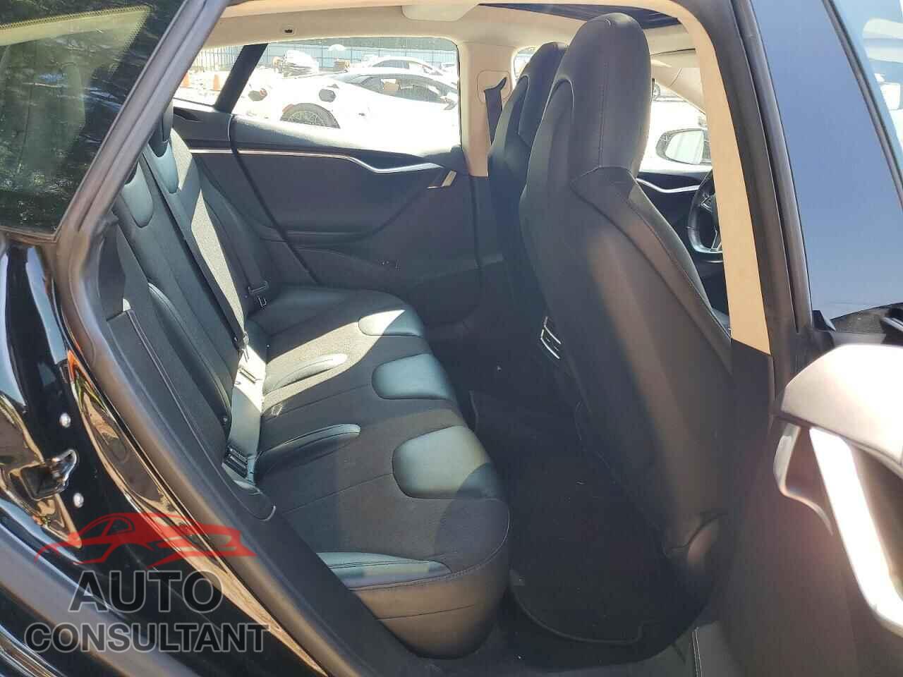 TESLA MODEL S 2015 - 5YJSA1E13FF113013