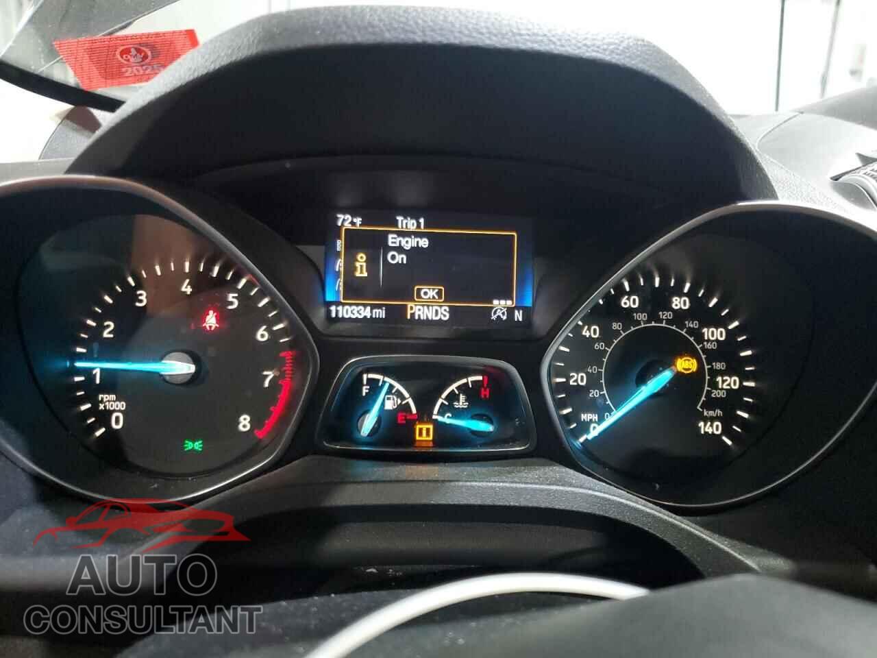 FORD ESCAPE 2017 - 1FMCU9JD2HUD32383