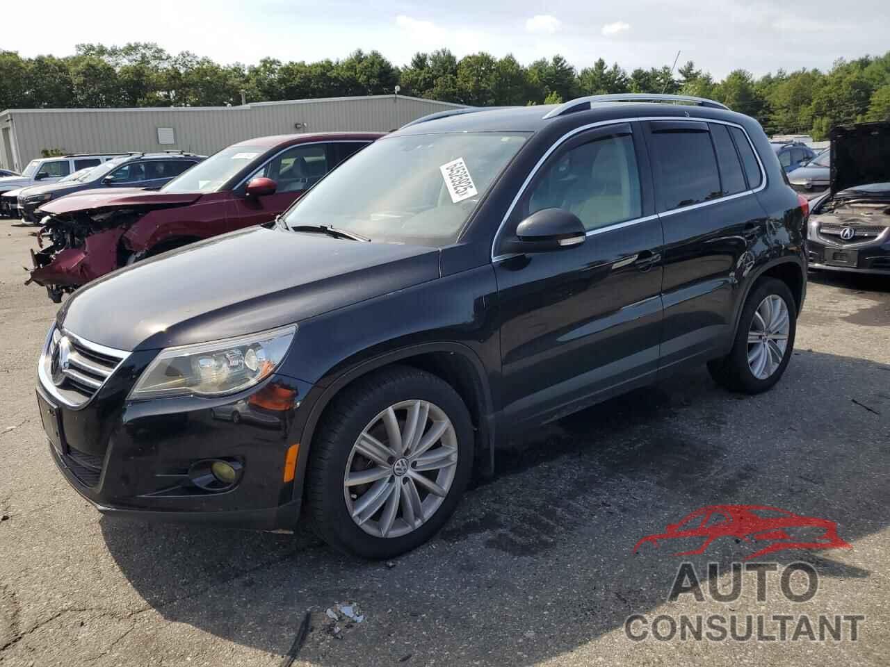 VOLKSWAGEN TIGUAN 2011 - WVGBV7AX8BW528458