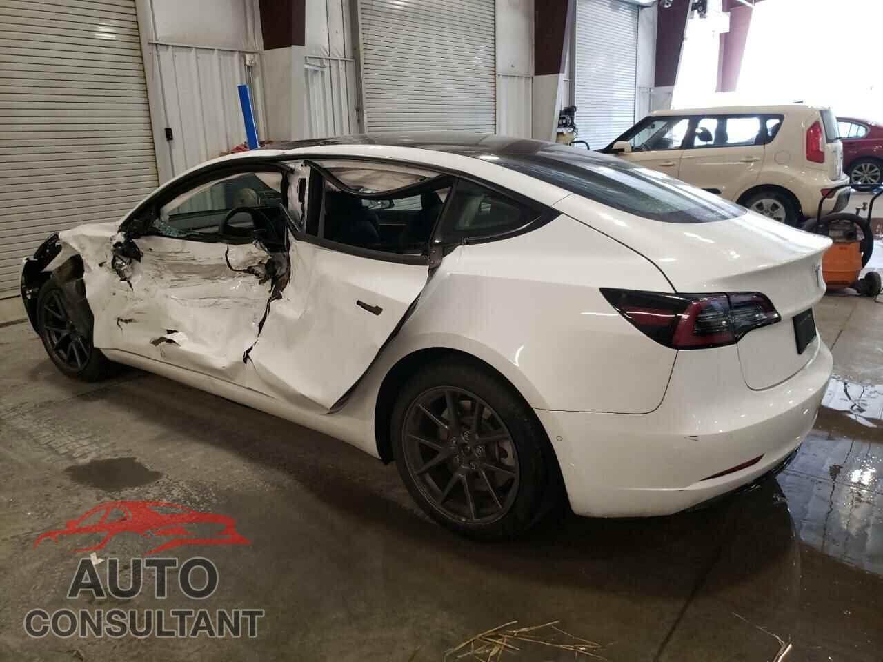 TESLA MODEL 3 2022 - 5YJ3E1EB4NF120035