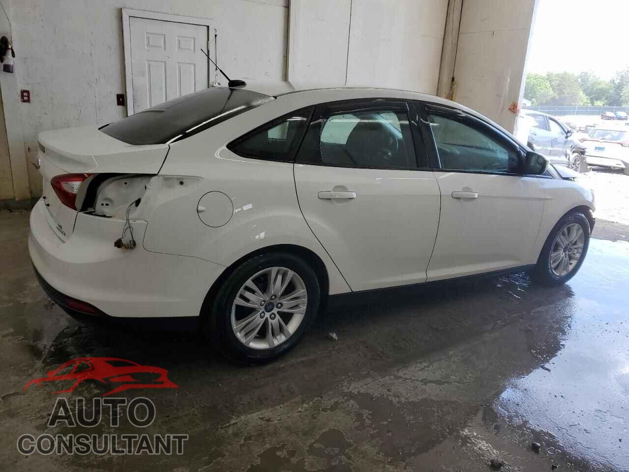 FORD FOCUS 2014 - 1FADP3F27EL182282