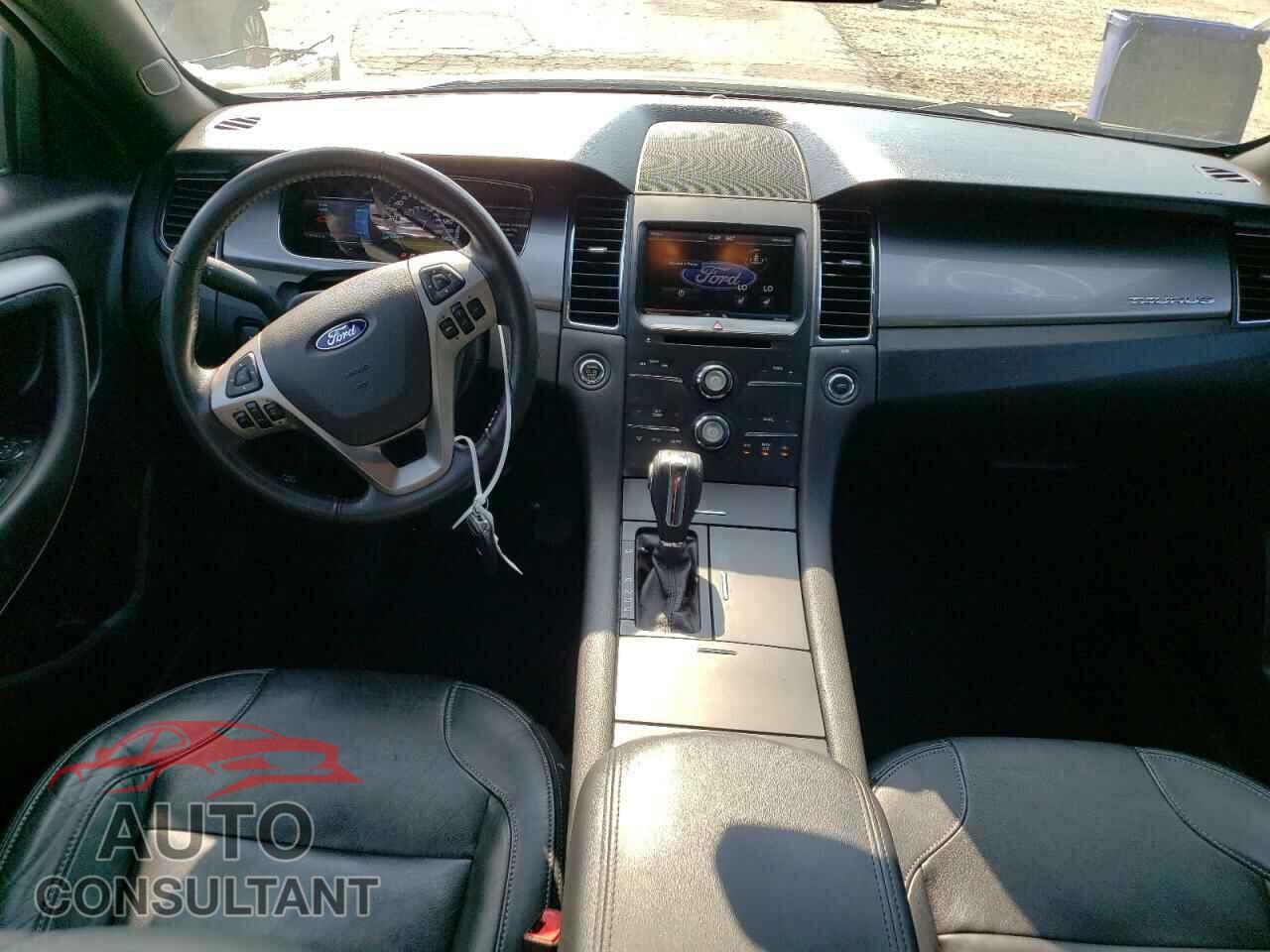 FORD TAURUS 2015 - 1FAHP2E88FG163042