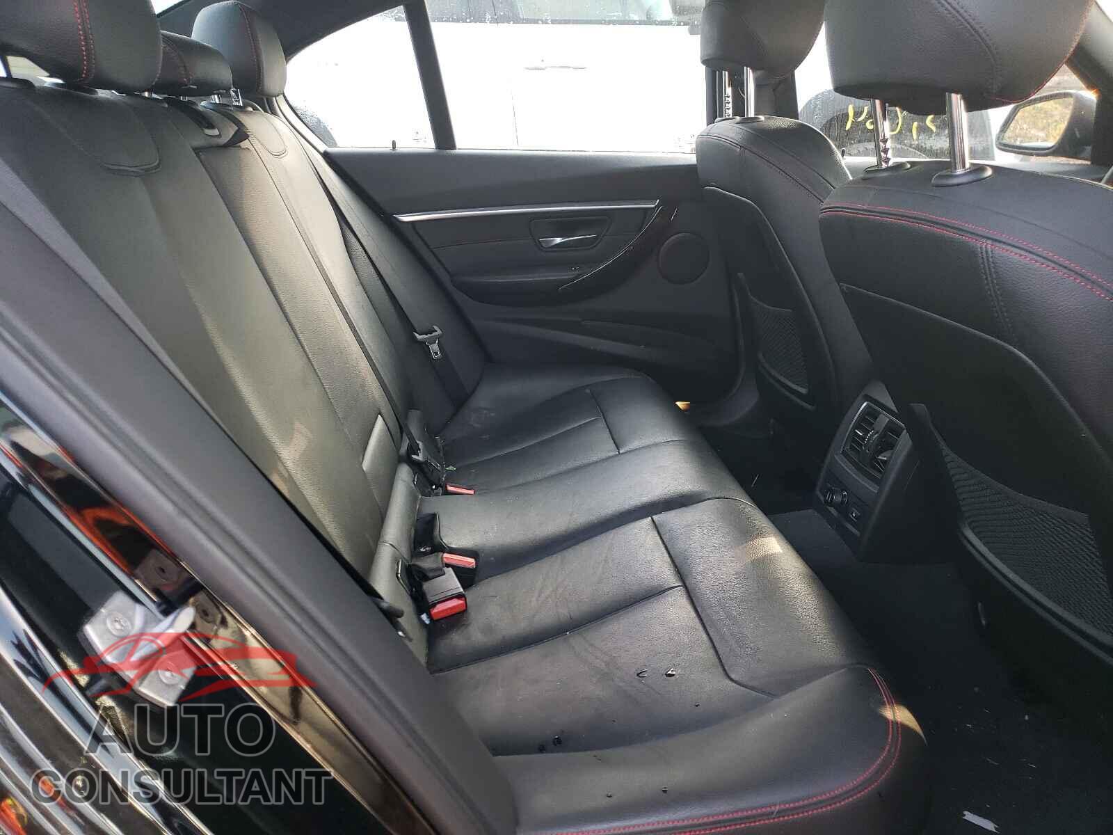BMW 3 SERIES 2016 - WBA8E3G52GNU05357