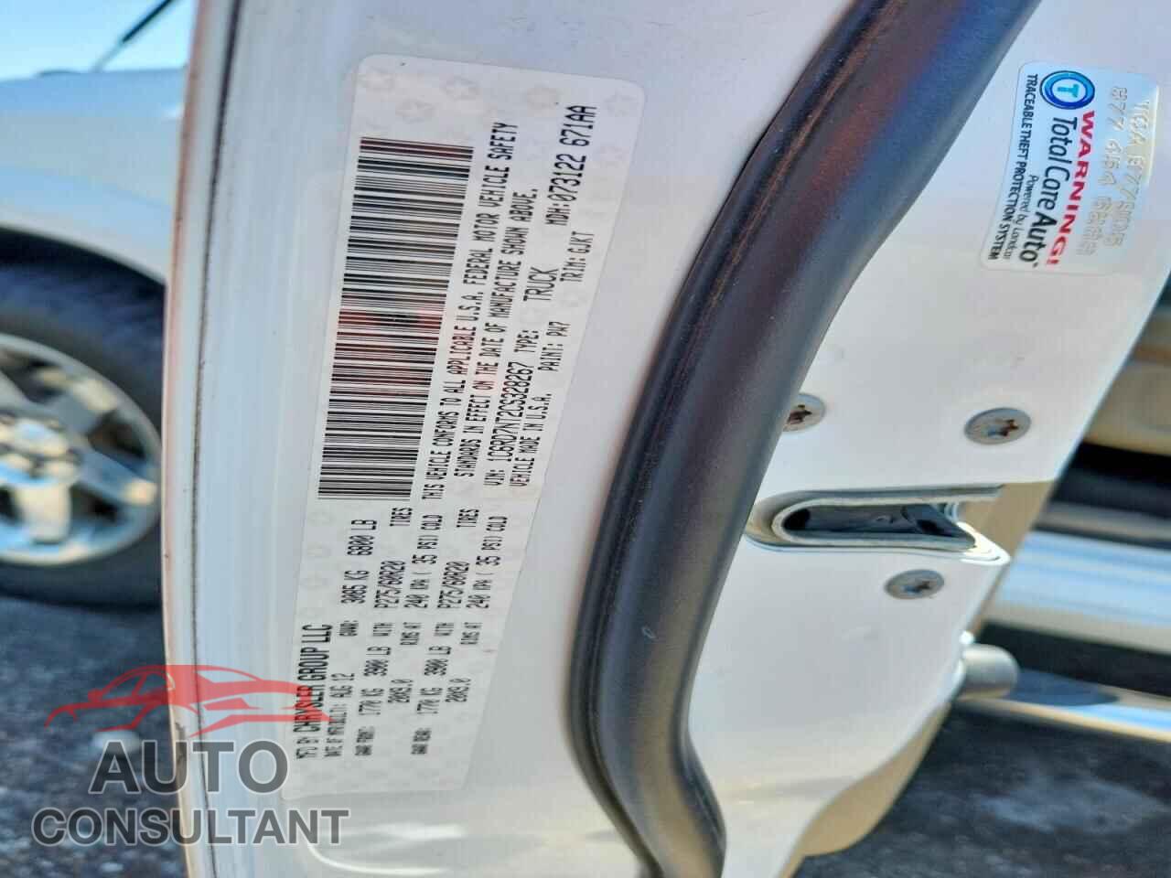 DODGE RAM 1500 2012 - 1C6RD7NT2CS328267