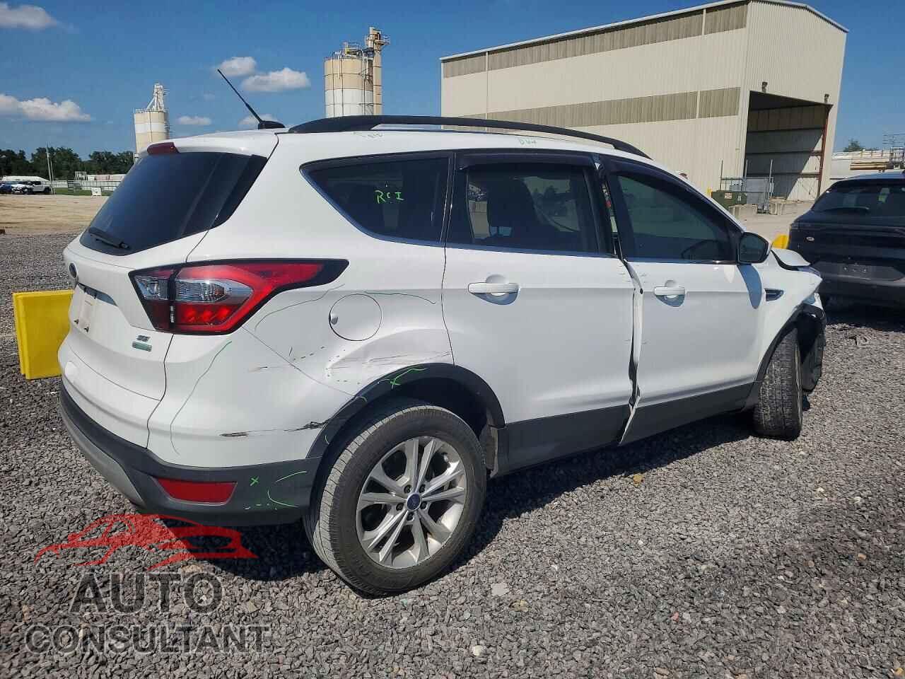 FORD ESCAPE 2017 - 1FMCU0GD0HUB86830