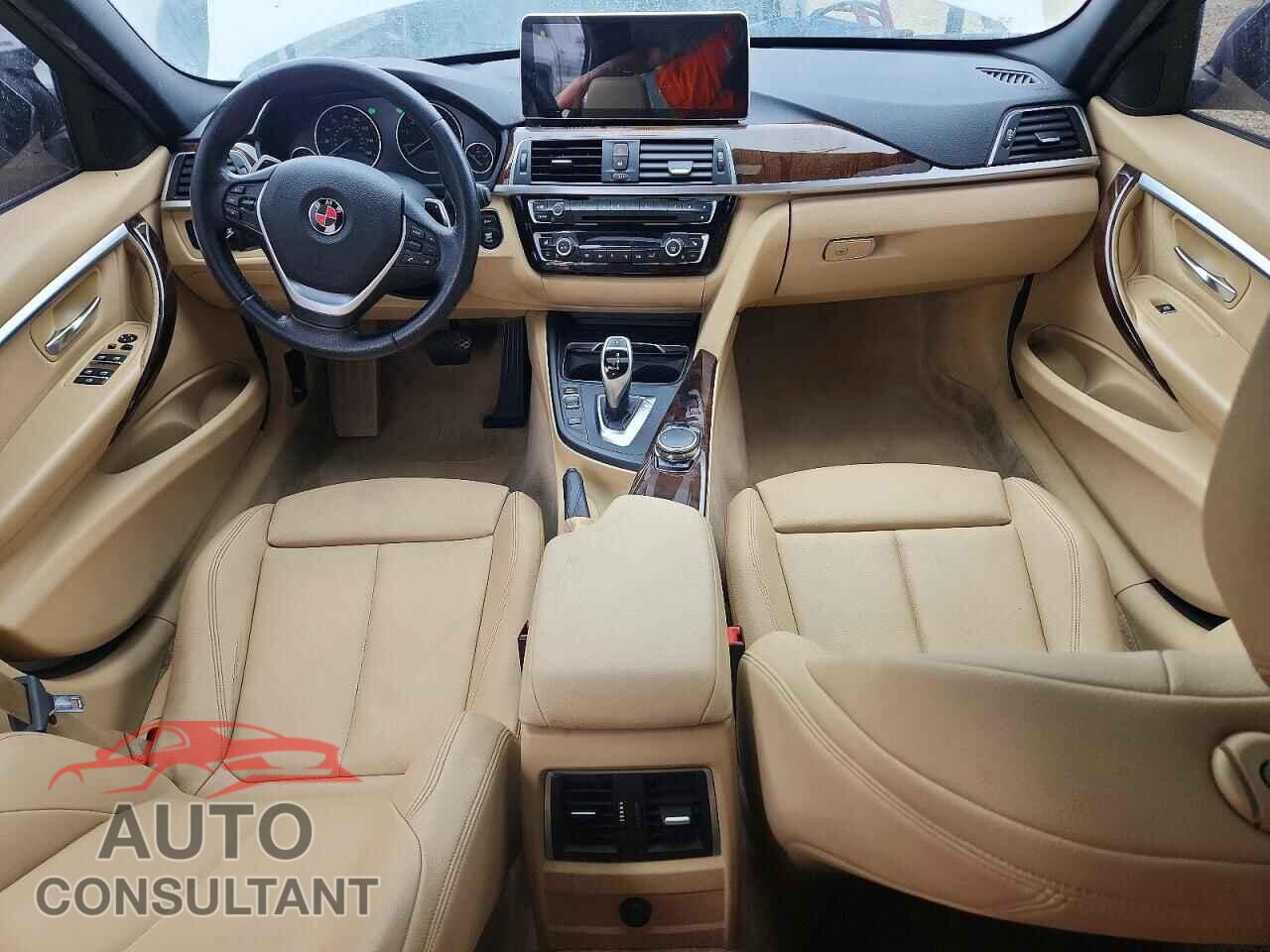 BMW 3 SERIES 2016 - WBA8E3G54GNU02699