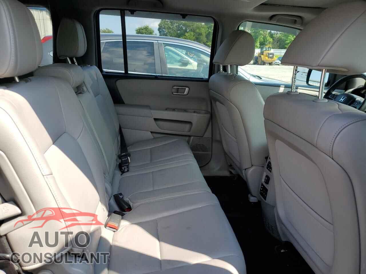 HONDA PILOT 2013 - 5FNYF4H90DB044809