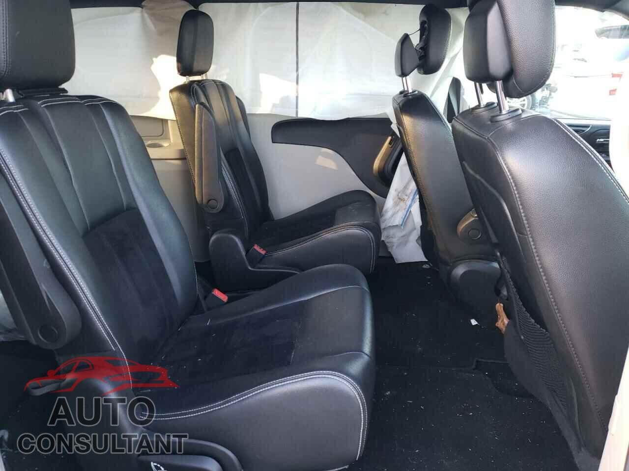 DODGE GRAND CARA 2018 - 2C4RDGCG2JR327441