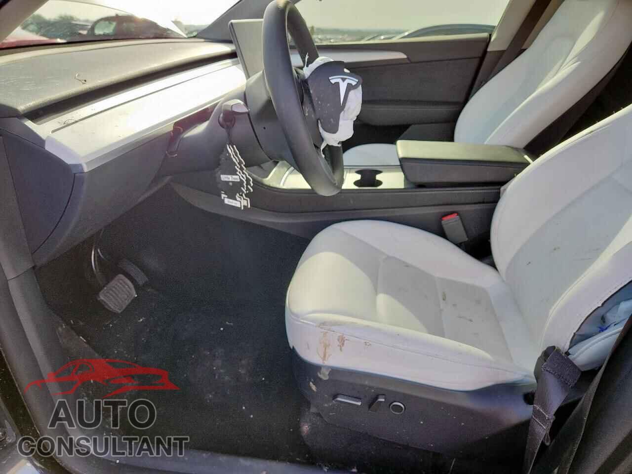 TESLA MODEL Y 2024 - 7SAYGDED4RF106941
