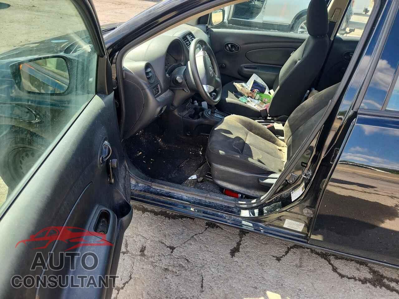 NISSAN VERSA 2019 - 3N1CN7AP3KL823338