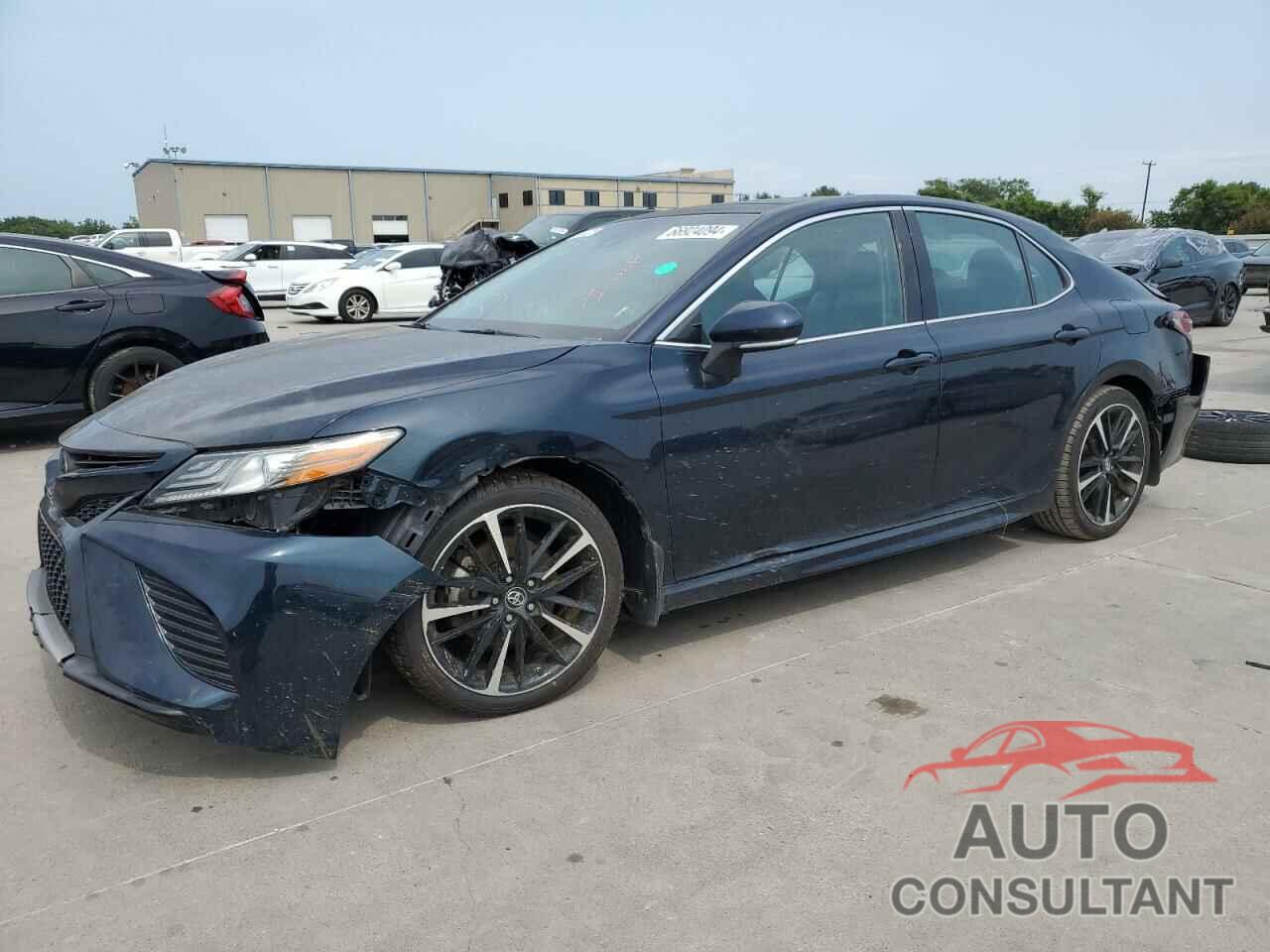 TOYOTA CAMRY 2018 - 4T1B61HK5JU656896