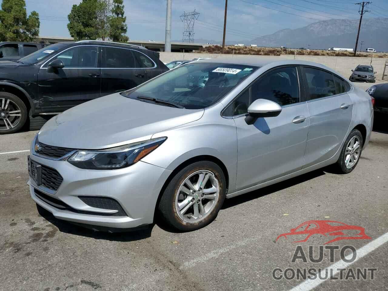 CHEVROLET CRUZE 2018 - 1G1BE5SM3J7237266