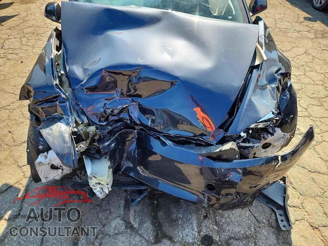 TESLA MODEL 3 2024 - 5YJ3E1EA7RF739743