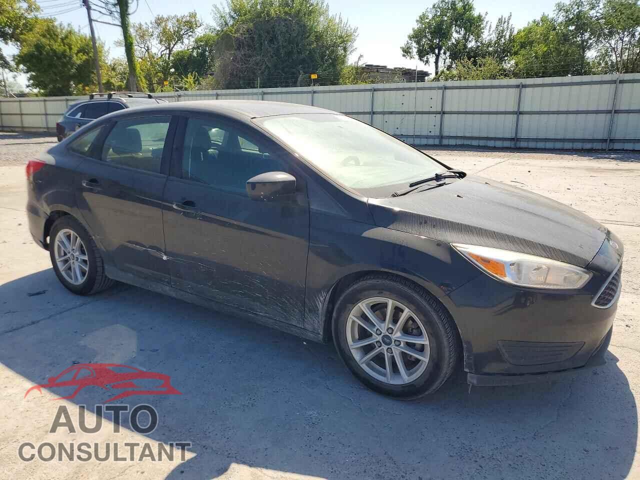 FORD FOCUS 2018 - 1FADP3FEXJL244052
