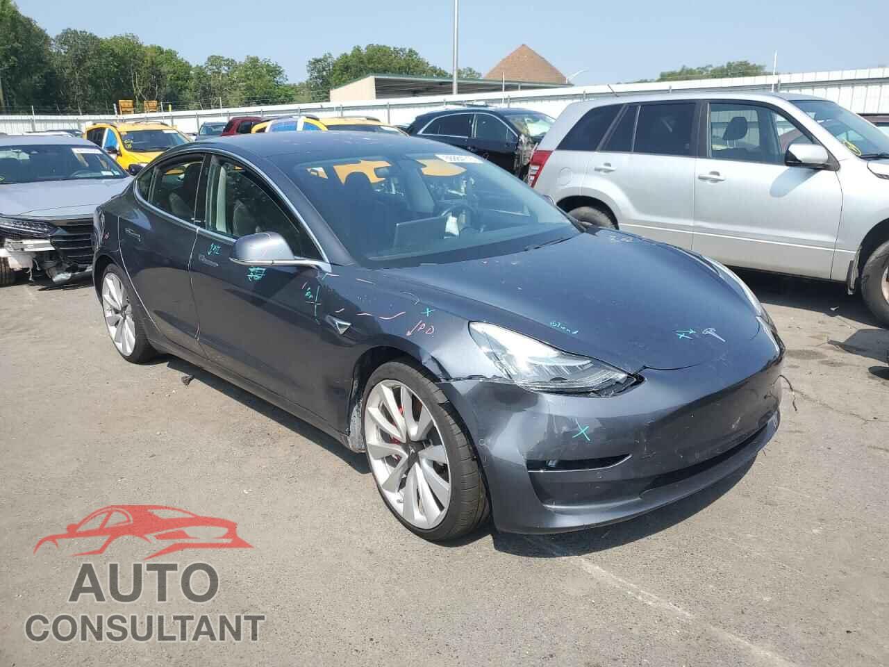 TESLA MODEL 3 2018 - 5YJ3E1EB1JF072956