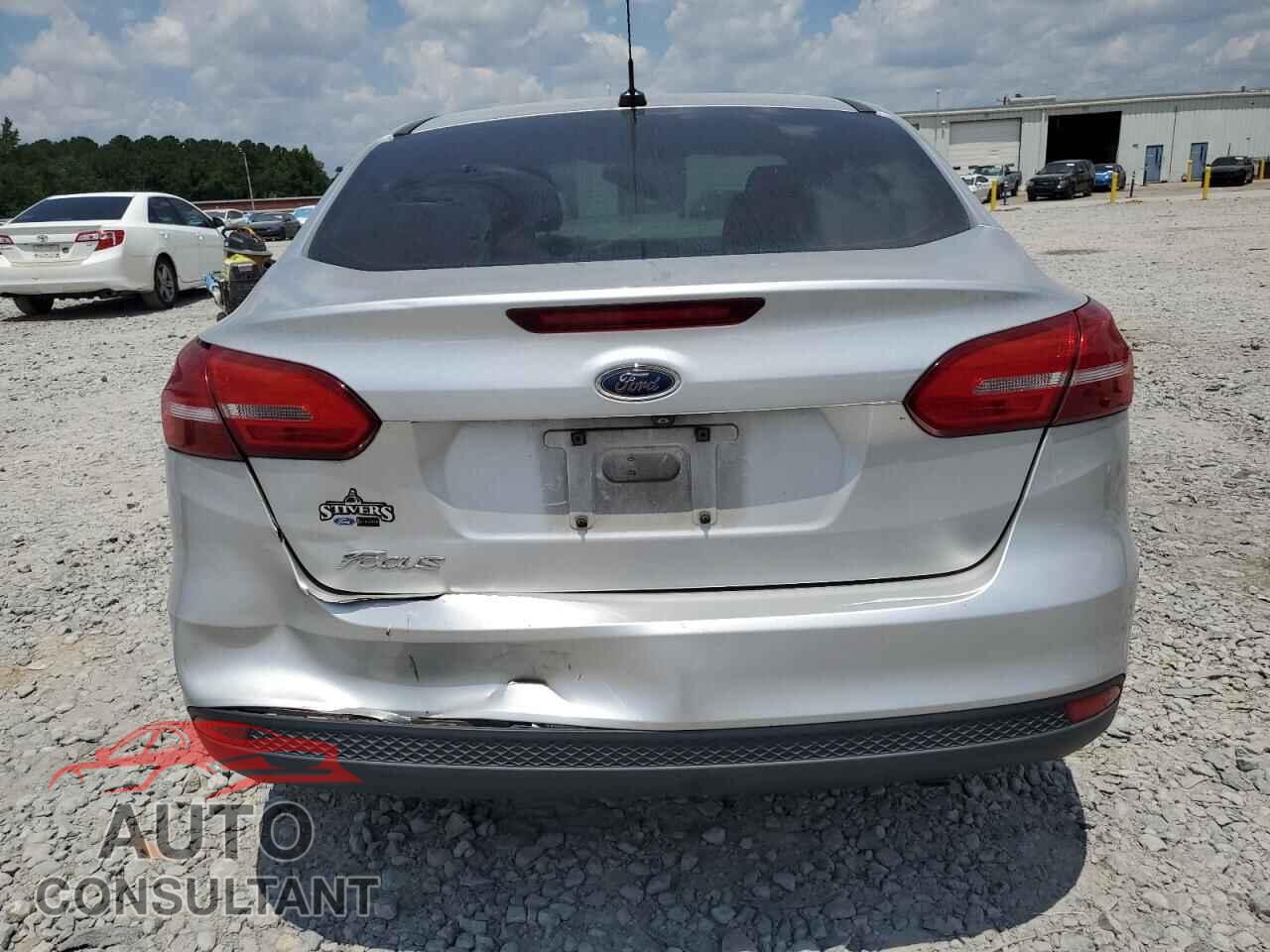 FORD FOCUS 2017 - 1FADP3E23HL201626