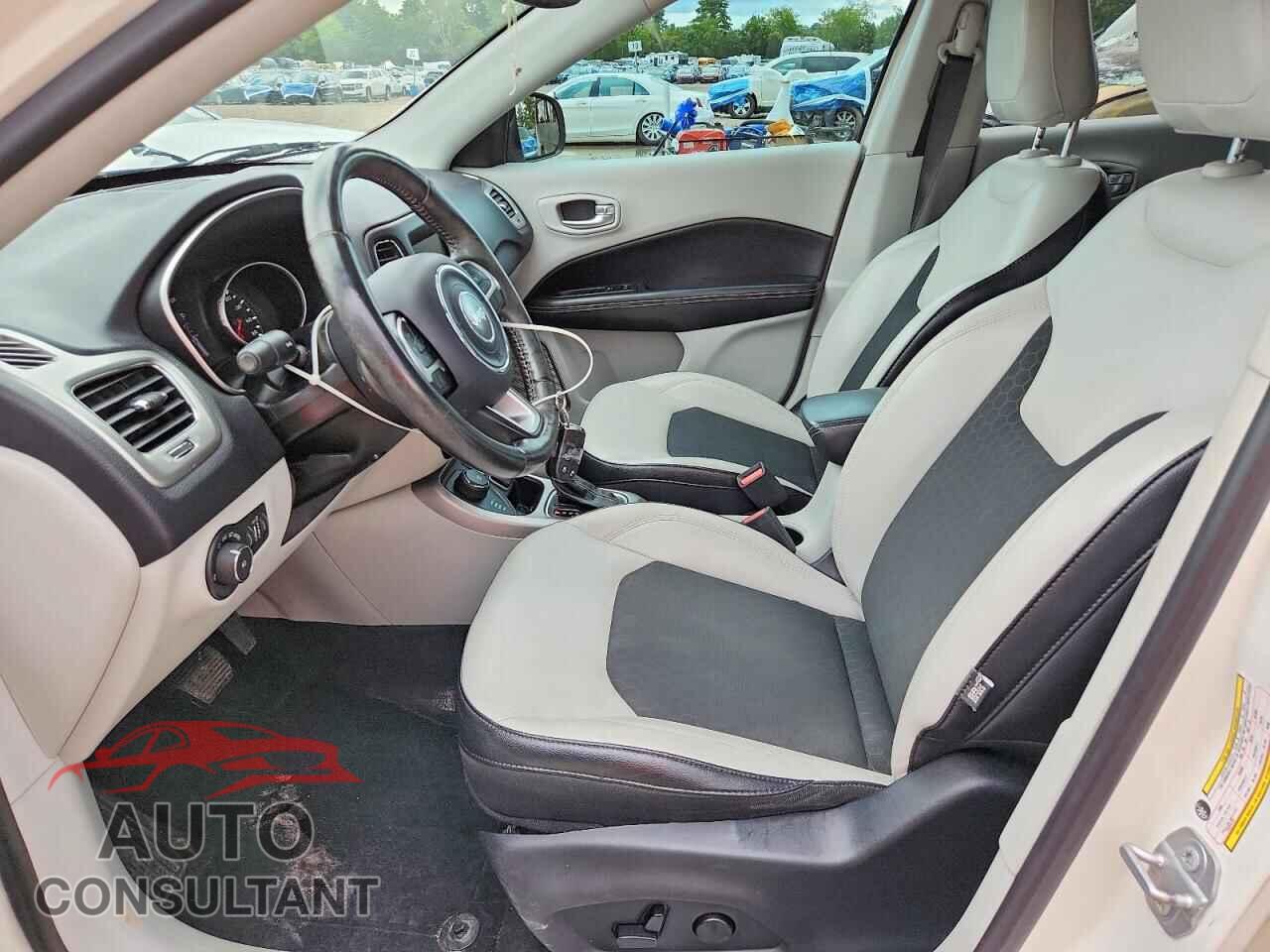 JEEP COMPASS 2018 - 3C4NJDBB8JT401213
