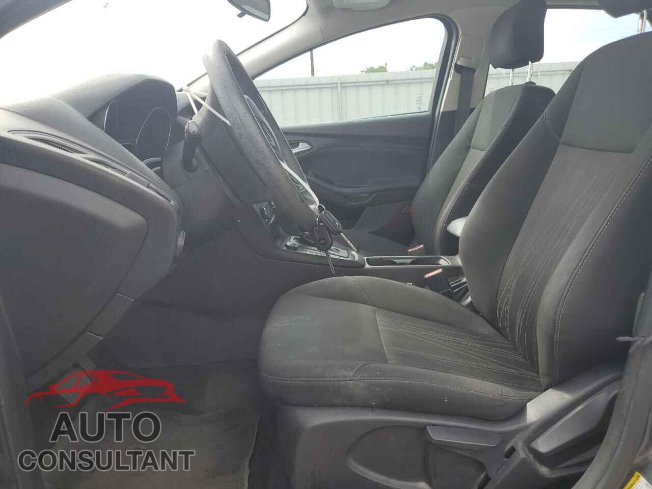 FORD FOCUS 2017 - 1FADP3F27HL286517