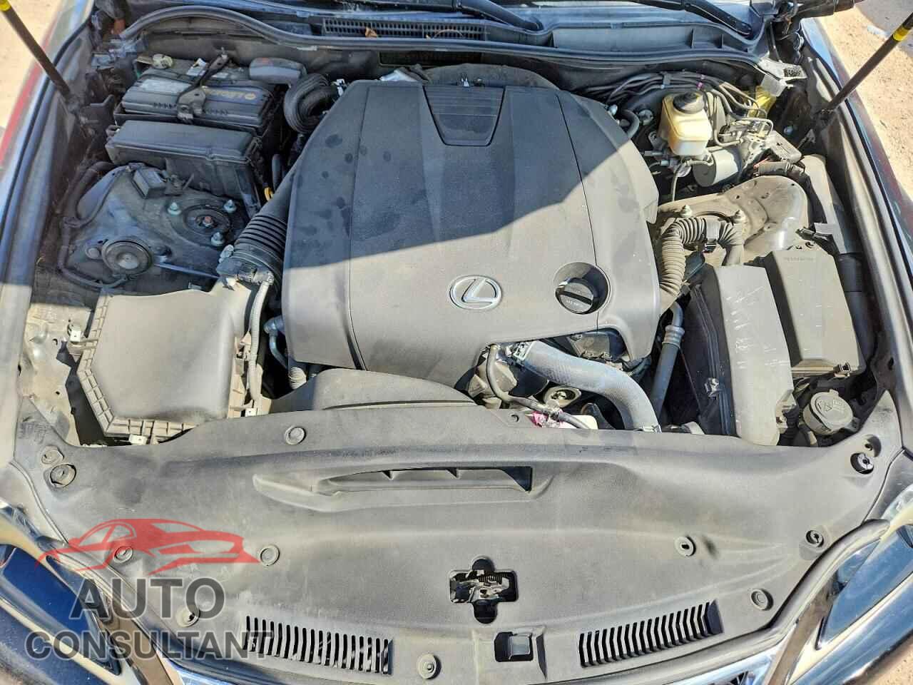 LEXUS IS 2014 - JTHBF1D20E5015017